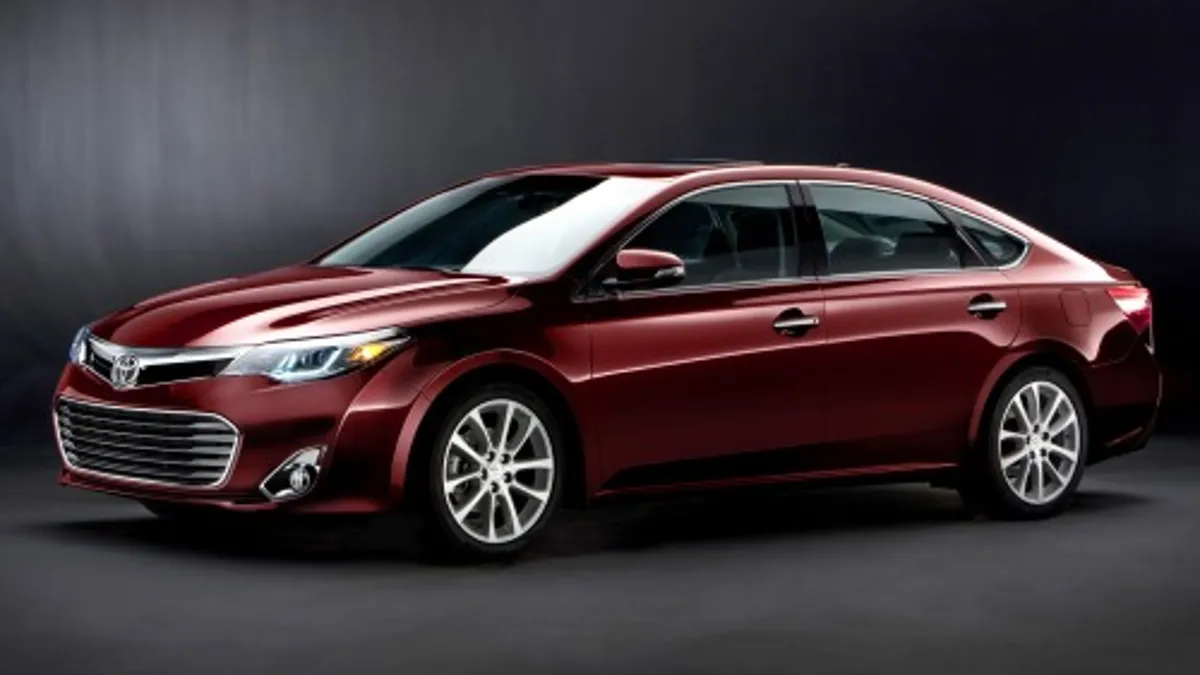 مشخصات فنی تویوتا آوالون نسل چهارم Toyota Avalon 2013